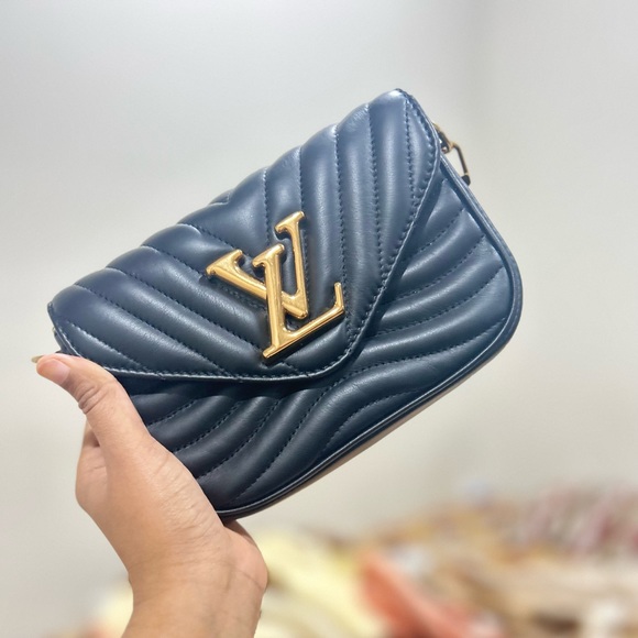 louis vuitton authentic  multiposchette new wave bag - Picture 3 of 3